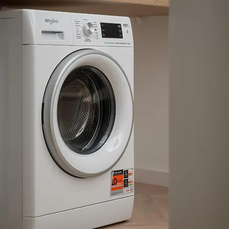 Near Centre Of With Ac And Parking By Renters Prestige * Вроцлав