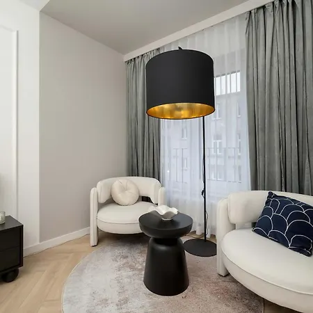 Апартаменты Near Centre Of With Ac And Parking By Renters Prestige Вроцлав