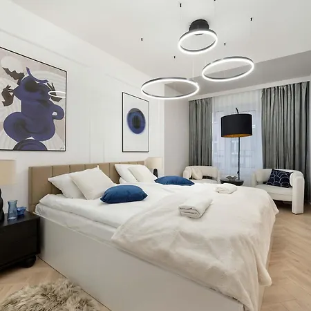 Near Centre Of With Ac And Parking By Renters Prestige * Wroclaw