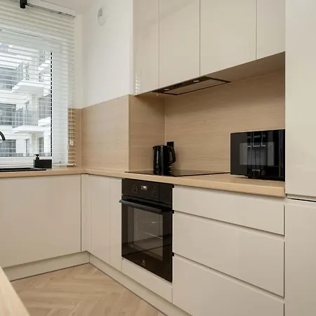 Apartamento Near Centre Of With Ac And Parking By Renters Prestige *