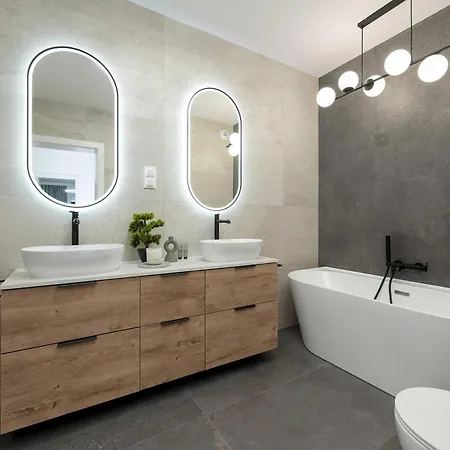 Near Centre Of With Ac And Parking By Renters Prestige Apartmán Vratislav