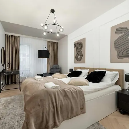 Near Centre Of With Ac And Parking By Renters Prestige Wrocław