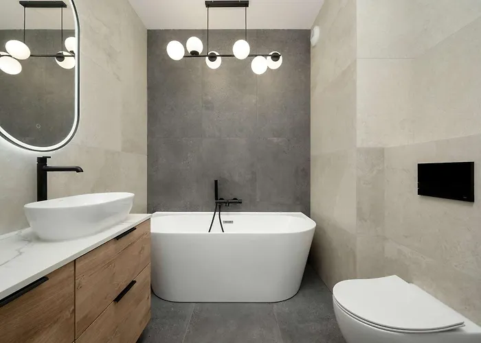 Near Centre Of With Ac And Parking By Renters Prestige Apartament *