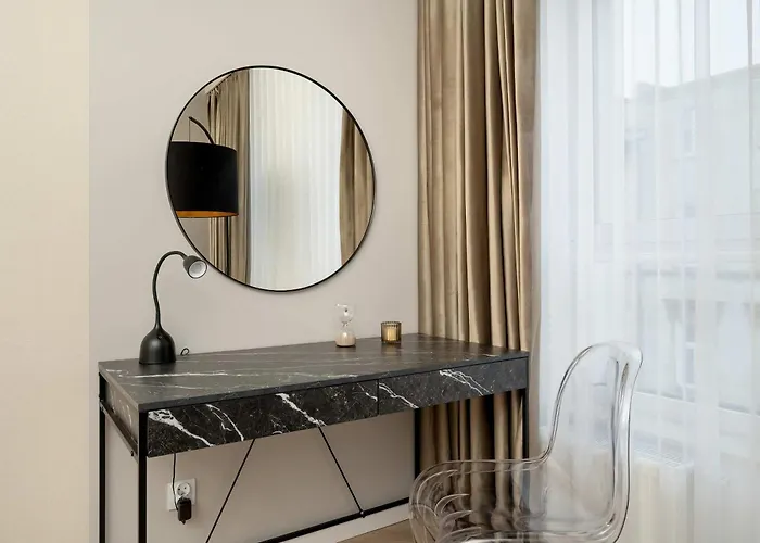 Near Centre Of With Ac And Parking By Renters Prestige Breslau