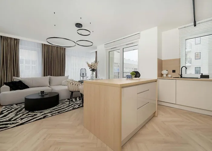 아파트 Near Centre Of With Ac And Parking By Renters Prestige 브로츠와프