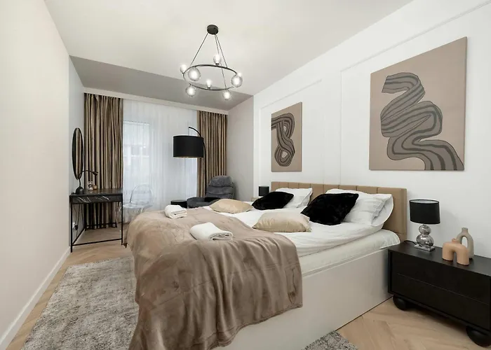 Near Centre Of With Ac And Parking By Renters Prestige Breslau